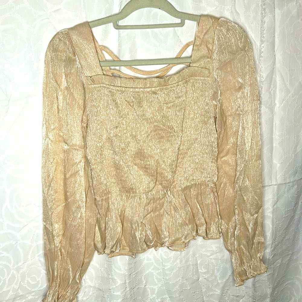 MINE light copper toned balloon sleeve top. Bohemian style. Size Medium.